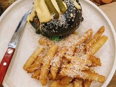 double&nbsp;cheese&nbsp;burger-FLOVIE FLORIST CAFE