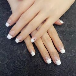 -爱美睫美甲会馆
