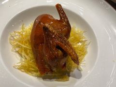 脆皮乳鸽-香山湖家家宴(中山陵店)