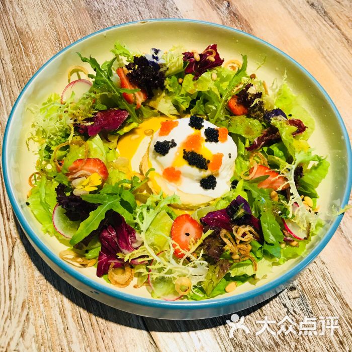 十月·情侣主题咖啡馆花园沙拉图片 - 第1张