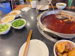 -冯记香辣兔火锅(茶店子总店)