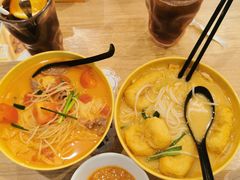 -谭仔米线(皇庭广场店)