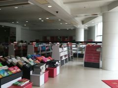 -上海外国语大学(虹口校区)