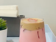 红丝绒泡沫咖啡-XI·LaundryCafe 喜咖自助洗衣咖啡店