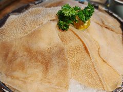 特别大片的鲜毛肚-吼堂老火锅(太古里总店)