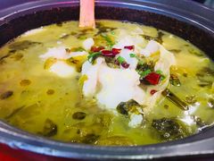 -周鱼小馆石锅酸菜鱼(活力汇店)