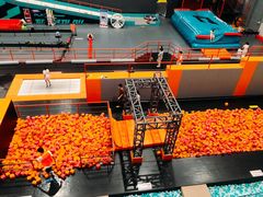 -极限PLAY运动娱乐新世界·团建派对潮玩休闲馆·室内蹦极高空游乐园