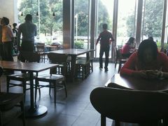 靠窗位-星巴克(深圳世界金融中心店)