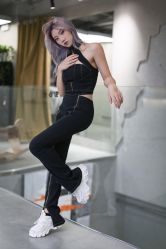 -变画·发型STUDIO