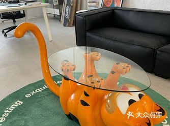 体重10kg，身长138cm左右（含尾巴）