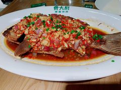 香煎大鲫鱼-费大厨辣椒炒肉(富兴店)
