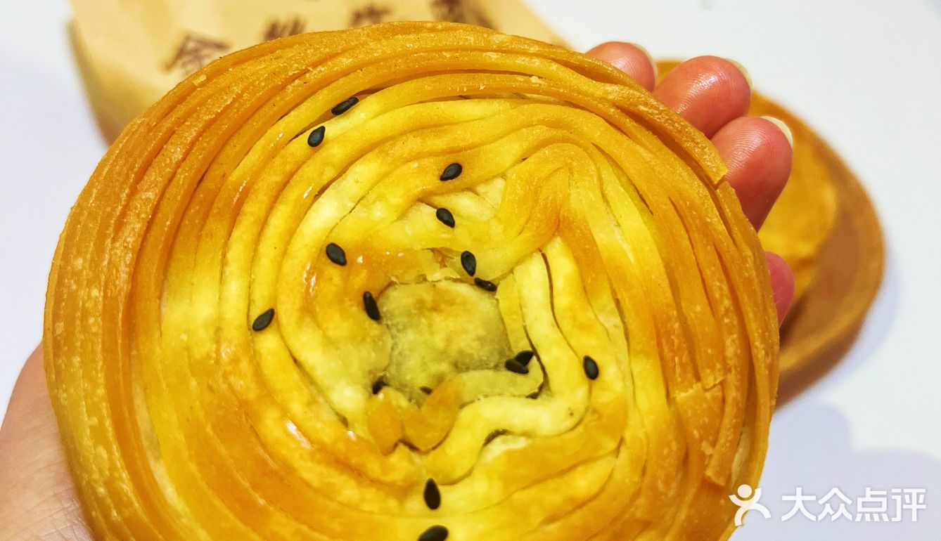 只要💰6r❗罗村也有爆汁的金丝牛肉饼了~