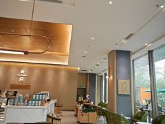 -星巴克臻选(深圳龙华红山天虹店)