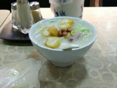 一品艇仔粥-银记肠粉店(新港西路店)