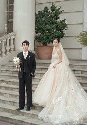 -雪中彩影婚纱摄影·微光艺术中心