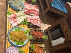 -明洞阿姨·韩式酱蟹烤肉·创意料理(三元桥店)