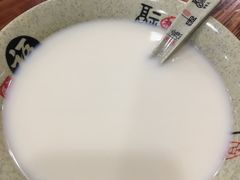 -禾诗夜市大饼油条(松江店)