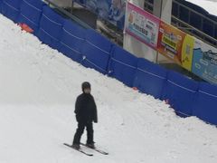 -乔波室内滑雪场