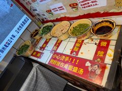 -柳州肥姨妈大骨螺蛳粉(东靖路店)