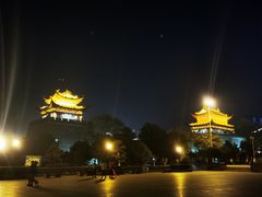 -巴陵广场
