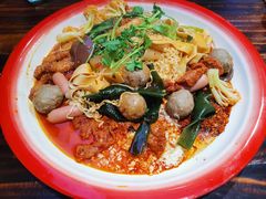 -老街称盘麻辣烫(东方新天地店)