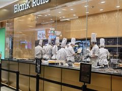 -白蘭BLANK(杭州湖滨银泰in77C区店)
