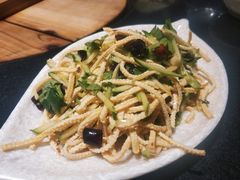 黄瓜拌干豆腐丝-百事晟渔村木火铁锅炖(玉带湾店)