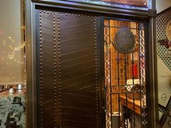 门面-1886德国汽车餐厅(外滩十六铺码头店)