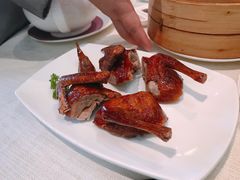 脆皮烧顶鸽-御宝轩(益丰·外滩源店)