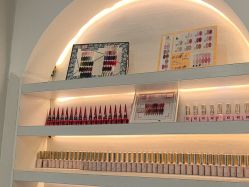 -花颜悦色款式美甲美睫