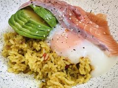 烟熏三文鱼牛油果饭-三秋舍·梦幻岛(小西路店)