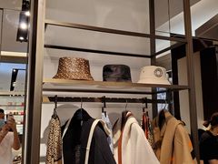 -BURBERRY(上海港汇恒隆广场店)