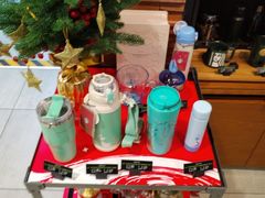 -星巴克(上海虹桥新天地二店)