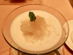 燕窝奶冻-陶陶居海鲜酒家(新马路店)