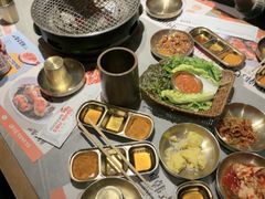 -草家酱蟹炭火烤肉店(珲春南路一店)