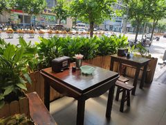 露天位-春和面馆(常德路店)
