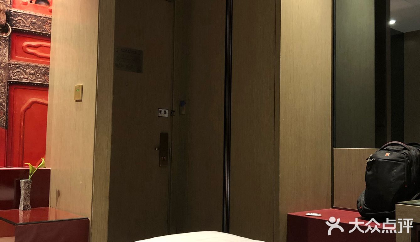 时光过得很快啊，只能感慨，十年前就来济南住这个酒店