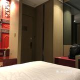 时光过得很快啊，只能感慨，十年前就来济南住这个酒店