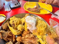 -BHC炸鸡(明洞总店)