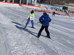 -荣盛康旅野三坡滑雪场