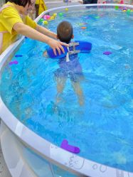 -熊小米专业儿童游泳馆