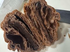 -VERIE BAKEHOUSE