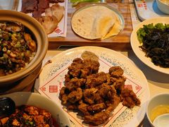 -乔家小院•非遗驴肉•本地小海鲜(滨河路店)