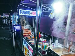 -吴山路夜市