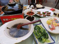-刘姐啤酒鱼民族演艺餐厅(西街总店)