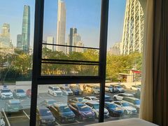 -广州琶洲会展广州塔地铁站轻居酒店