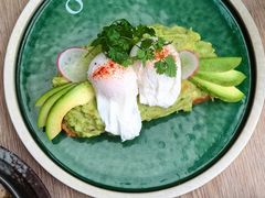 牛油果温泉蛋吐司-O'mills Sourdough Bakery&Bistro(永嘉路店)