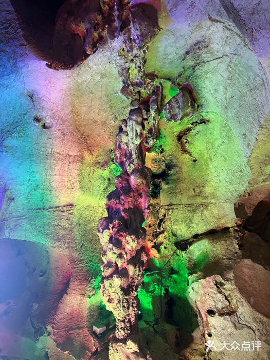 大连城白玉洞图片