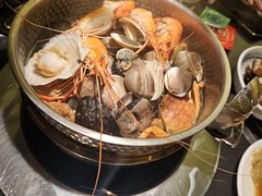 -钱小奴海鲜自助黑金店(杭州滨江龙湖店)