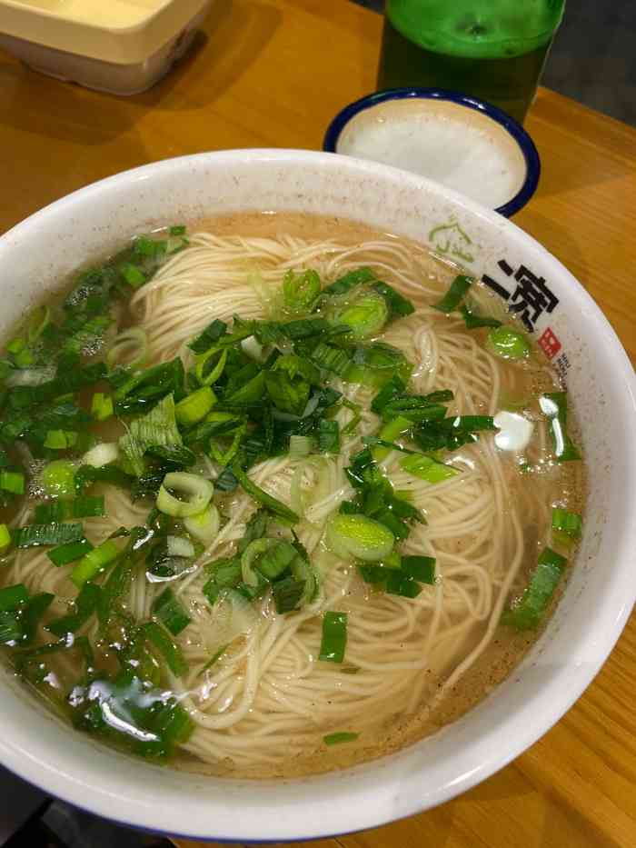 清真·二宽牛肉拉面-"二宽也是连锁店了,在好几个地方都能吃到,.